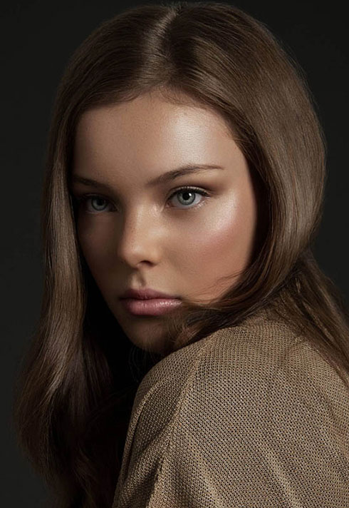 top makeup artist oz zandiyeh glowy skin focus