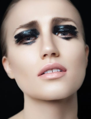 win liu edgy smokey eye makeup