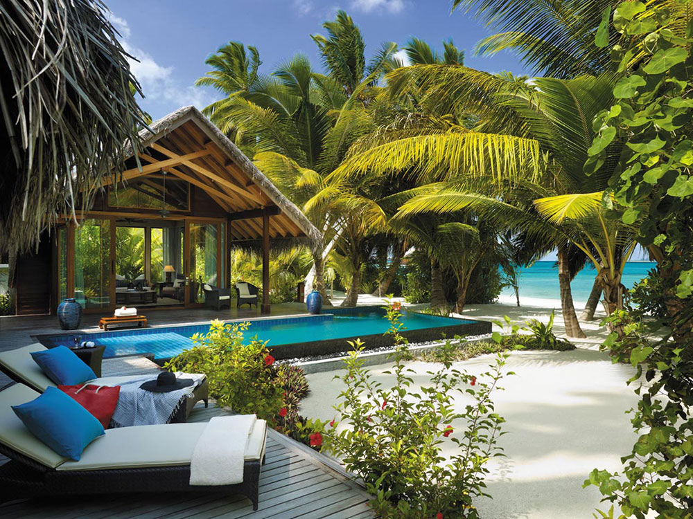 top spa school graduate roxana sanchez shangri las villingili resort spa maldives hut