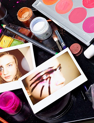 top makeup school graduate jenna kuchera work station