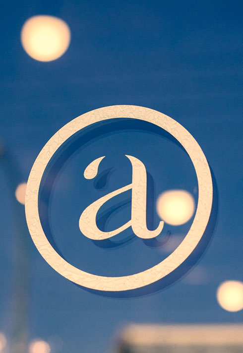 eliza trendiak salon owner artel logo