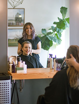 New Mane Squeeze - Blanche Macdonald Pro Hair Graduate Eliza Trendiak Opens Second Vancouver Location of Artel Salon!