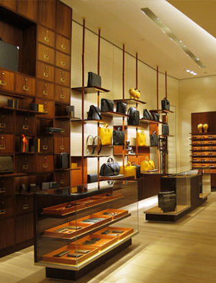 Louis Vuitton – Visual Merchandising and Store Design