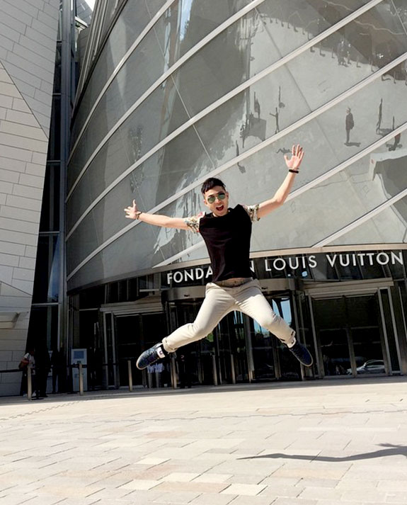 Haute in Hong Kong – Fashion Marketing School graduate Brian Chan takes on the Golden Gleam of Louis Vuitton, Times Square!