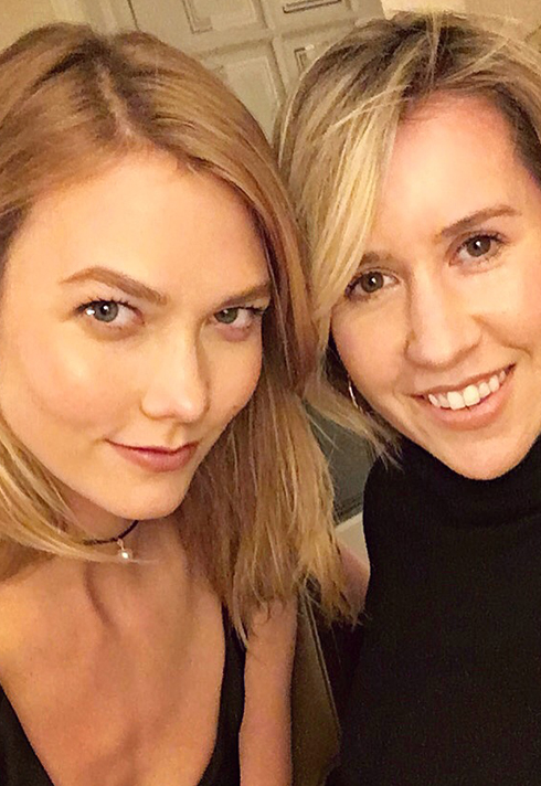 top makeup school graduate sara rose karlie kloss supermodel selfie