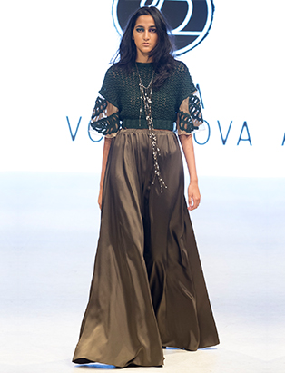 bmc vfw runway dasha volokhova look 3