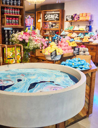 lush visual merchandiser kyle ziegenhagel lush bath