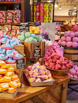 lush visual merchandiser kyle ziegenhagel robson store