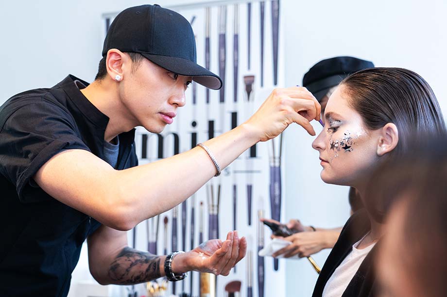 Tim Hung, Curlique, Smith-Cosmetics, audience, demo, stars, makeup, Blanche Macdonald