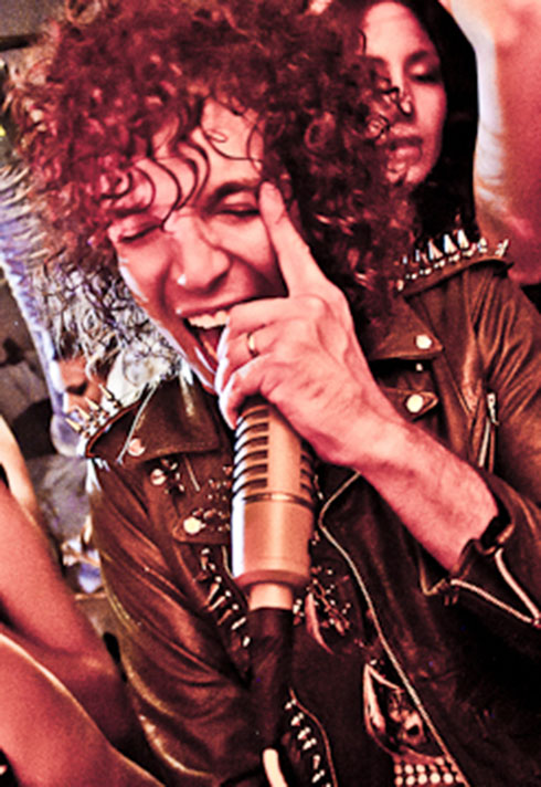 Steve Bays from Hot Hot Heat wearing custom David Jack jacket