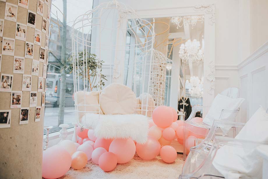 Mika, Prep, beauty parlour, makeup, esthetics, pampering, decor, feminine,balloons, pink