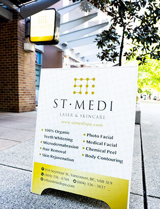 st medi spa homer street sign