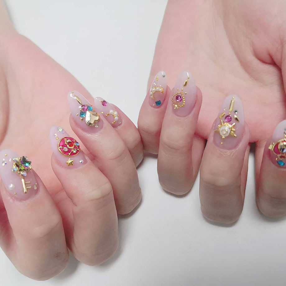 gem and talisman nails by BMC nail graduate Jamie Lin