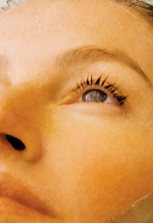 Close up shot of Gisele Bundchen's eye area.
